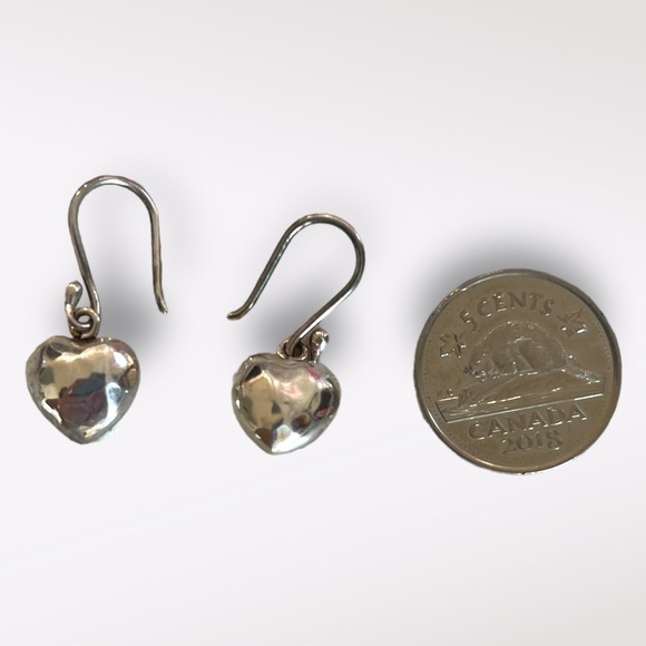 Small silver heart earrings - Picture 3 of 3